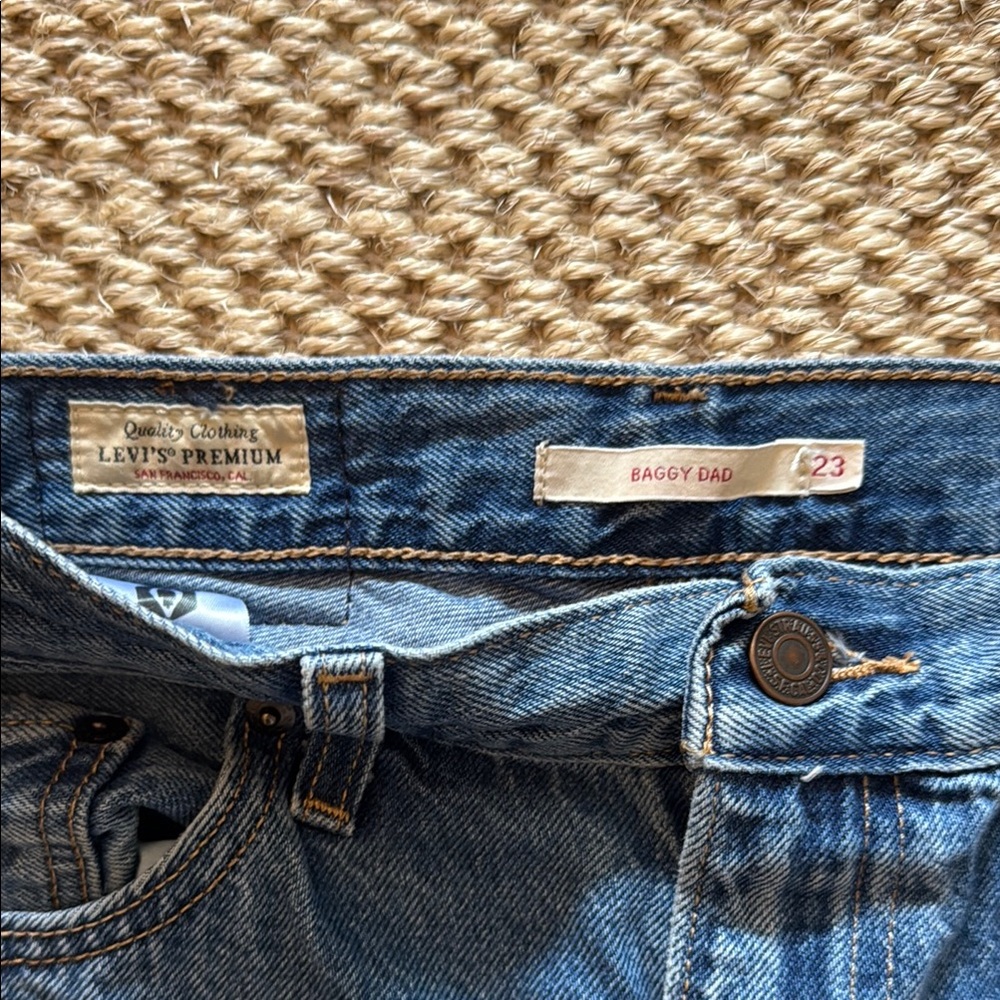 Levi’s Size 23 Altrd Baggy Jeans